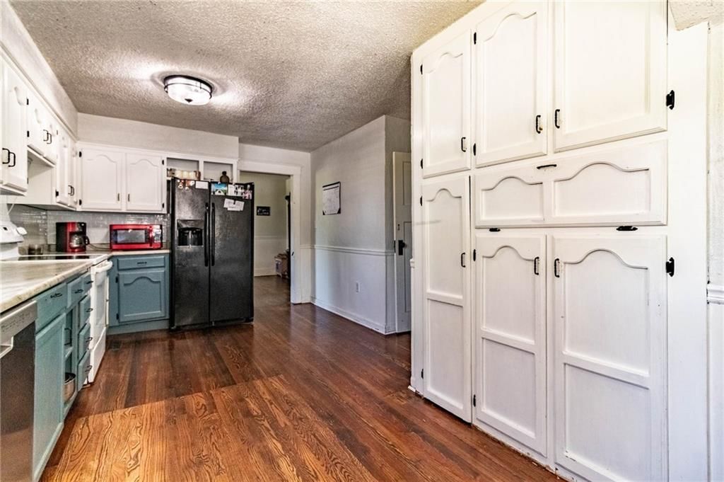 401 E Jackson Street — photo 5