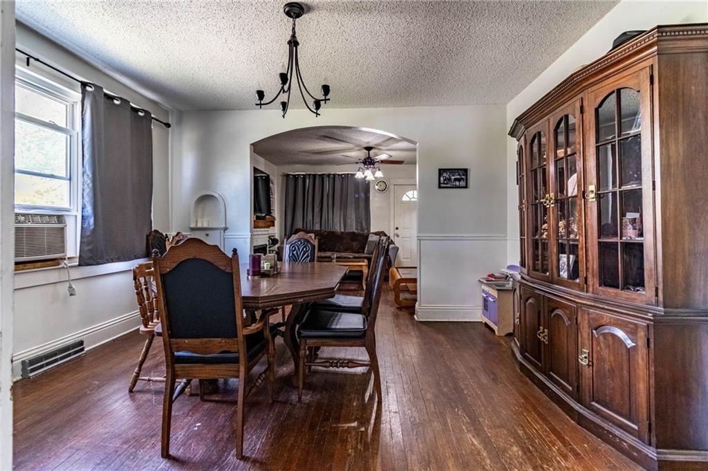 401 E Jackson Street — photo 12