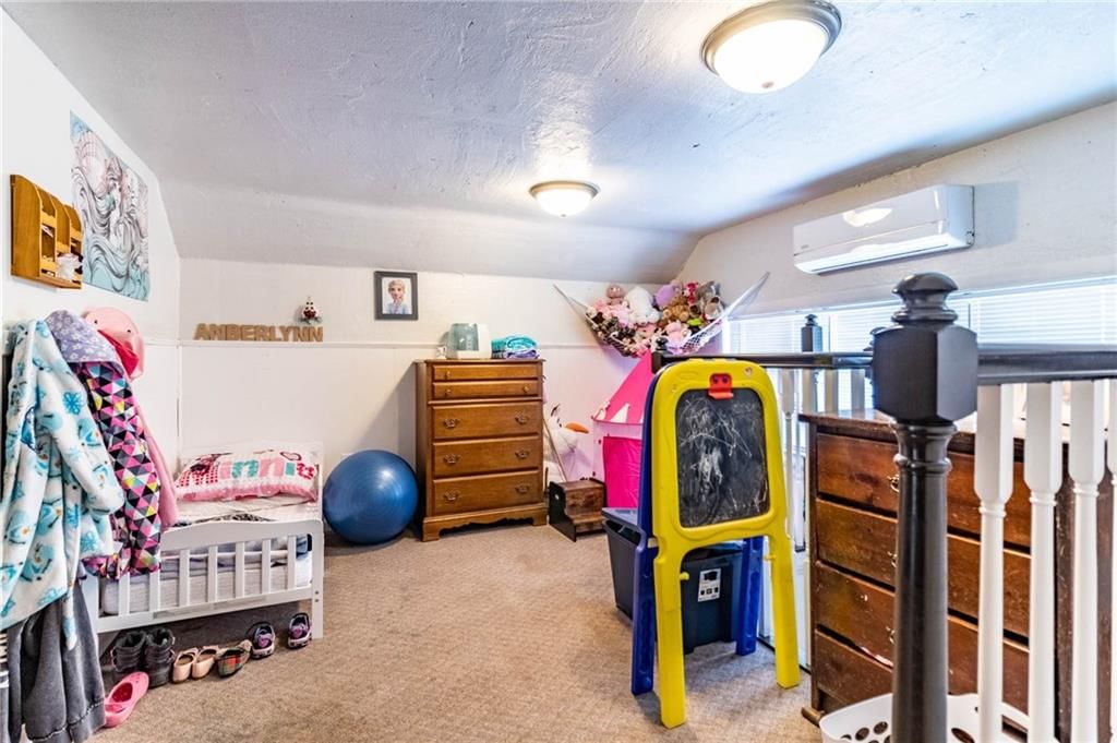 401 E Jackson Street — photo 19