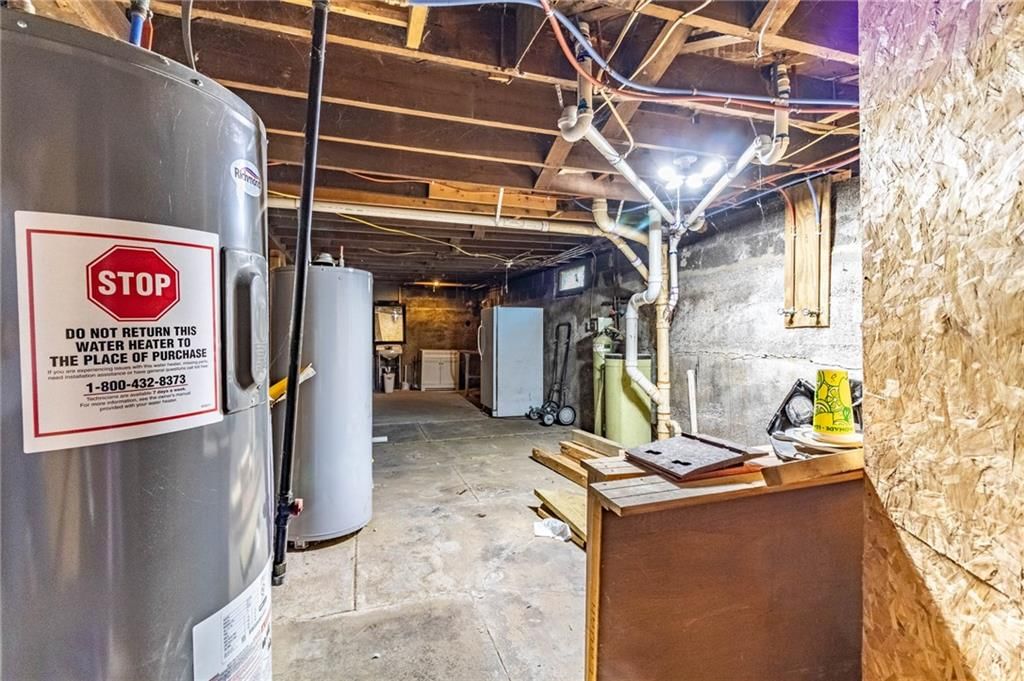 401 E Jackson Street — photo 30