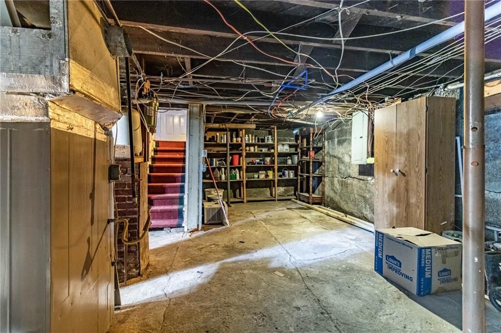 401 E Jackson Street — photo 33