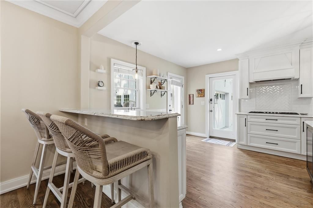 709 W 50th Street — photo 10