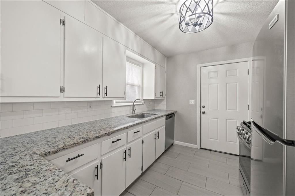 10505 Oakland Avenue — photo 9