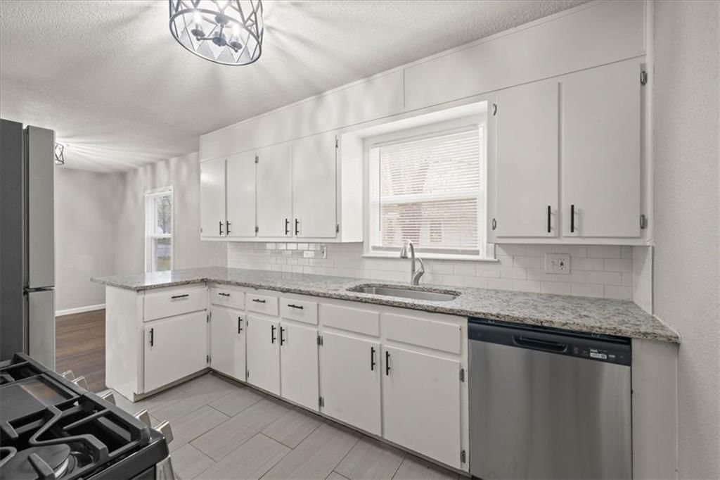 10505 Oakland Avenue — photo 12