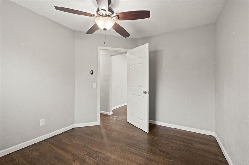10505 Oakland Avenue — photo 15