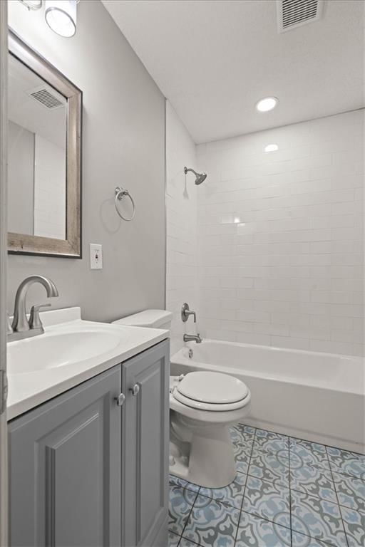 10505 Oakland Avenue — photo 17
