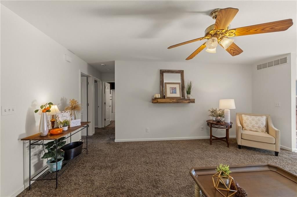316 Creekside Court — photo 9