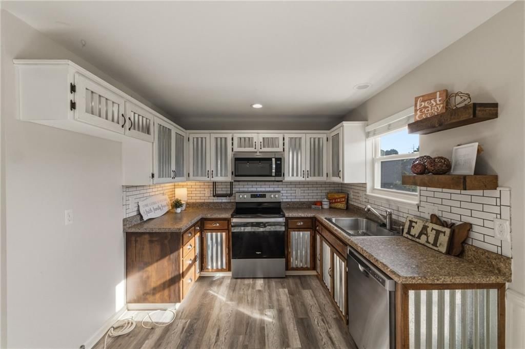 316 Creekside Court — photo 12