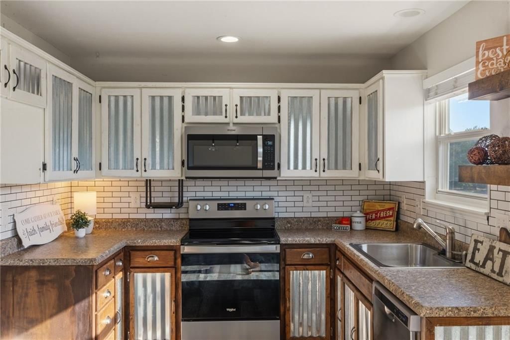 316 Creekside Court — photo 13