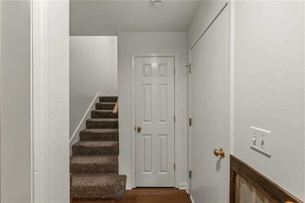 316 Creekside Court — photo 21