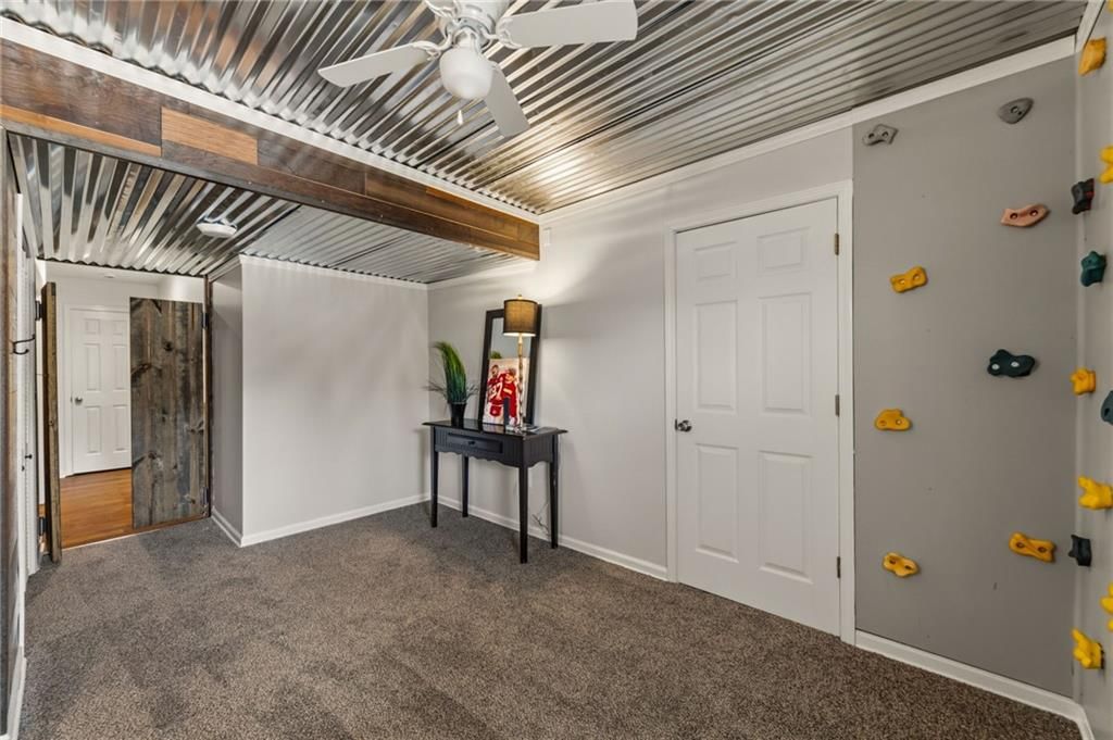 316 Creekside Court — photo 25
