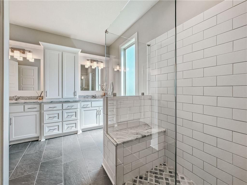 2344 W 146th Terrace — photo 31