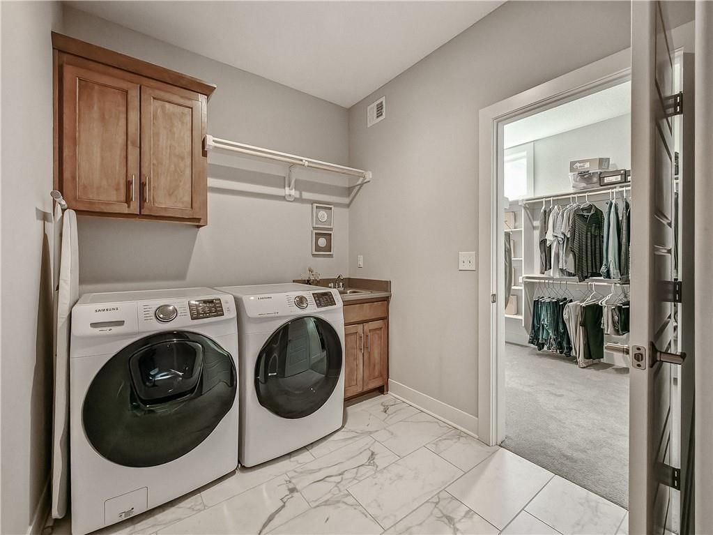 2344 W 146th Terrace — photo 34