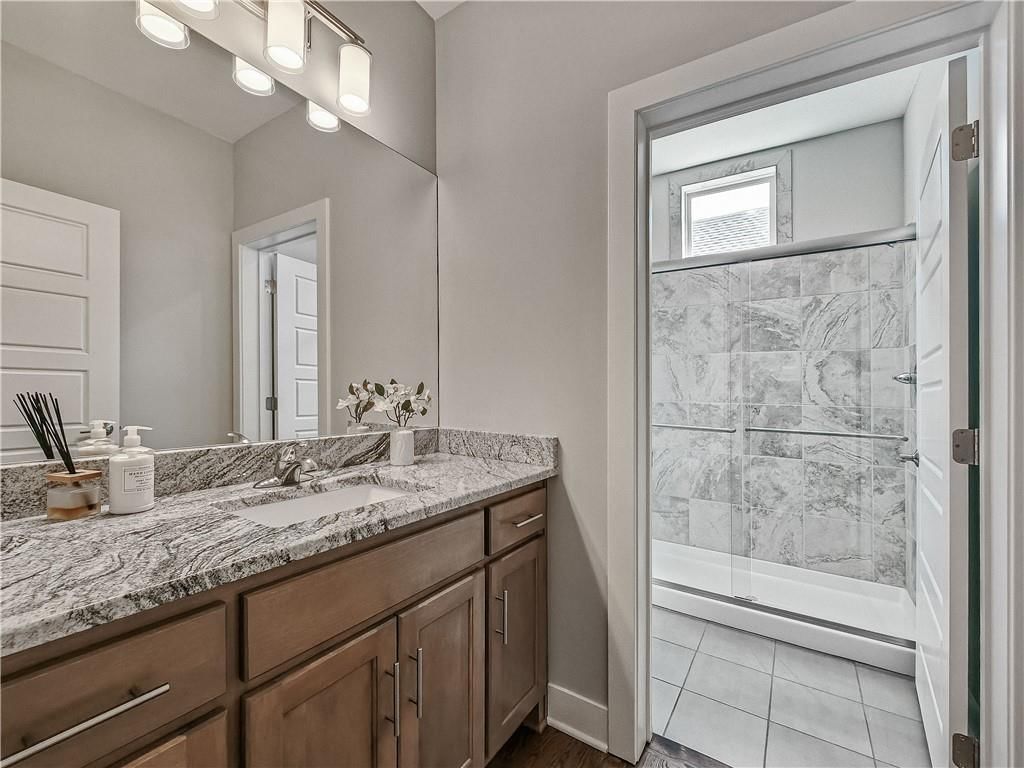 2344 W 146th Terrace — photo 36