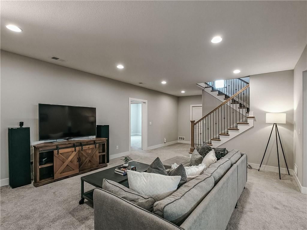 2344 W 146th Terrace — photo 40