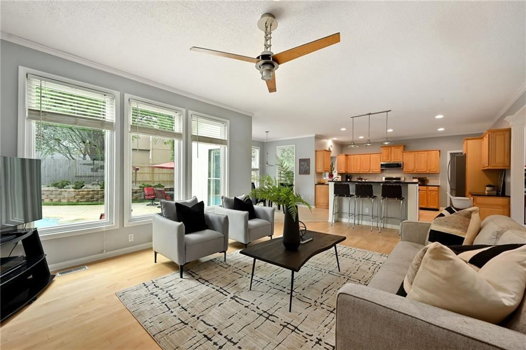 14730 S Hallet Street — photo 12