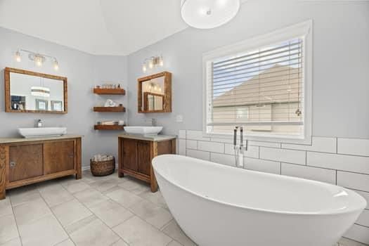 10504 N Euclid Avenue — photo 23