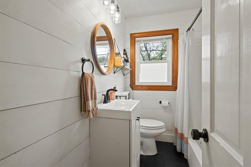 5501 Russell Street — photo 17