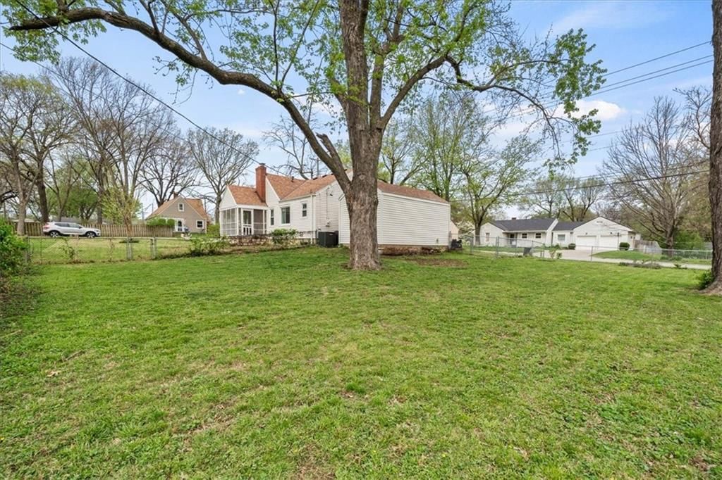 5501 Russell Street — photo 26