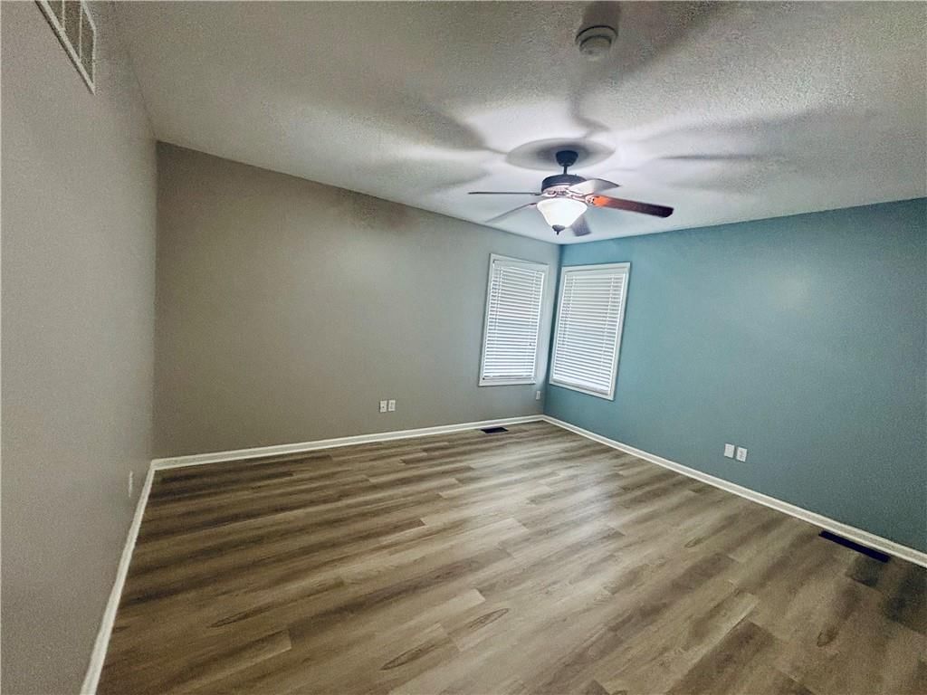 709 N ROCKWELL Avenue — photo 8