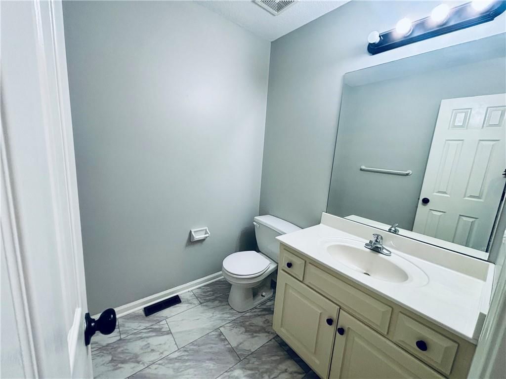 709 N ROCKWELL Avenue — photo 13