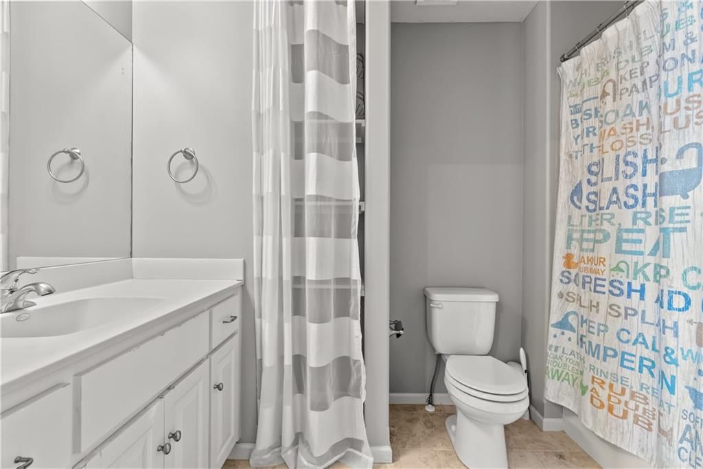 1308 NE Woods Edge Circle — photo 32