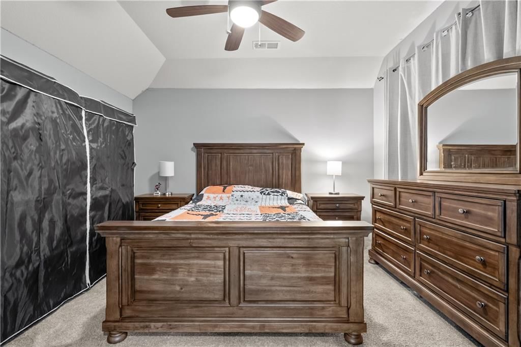 1308 NE Woods Edge Circle — photo 33