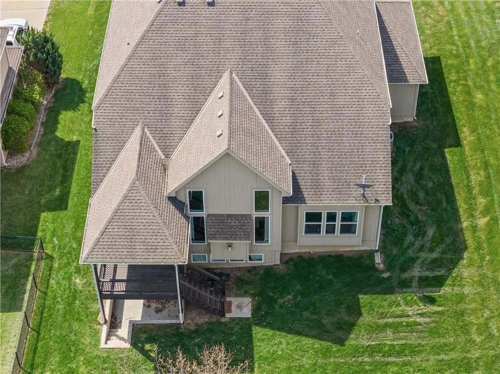 1308 NE Woods Edge Circle — photo 43