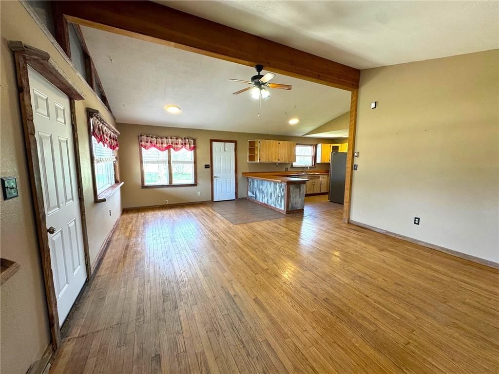 103 N Fuller Street — photo 4