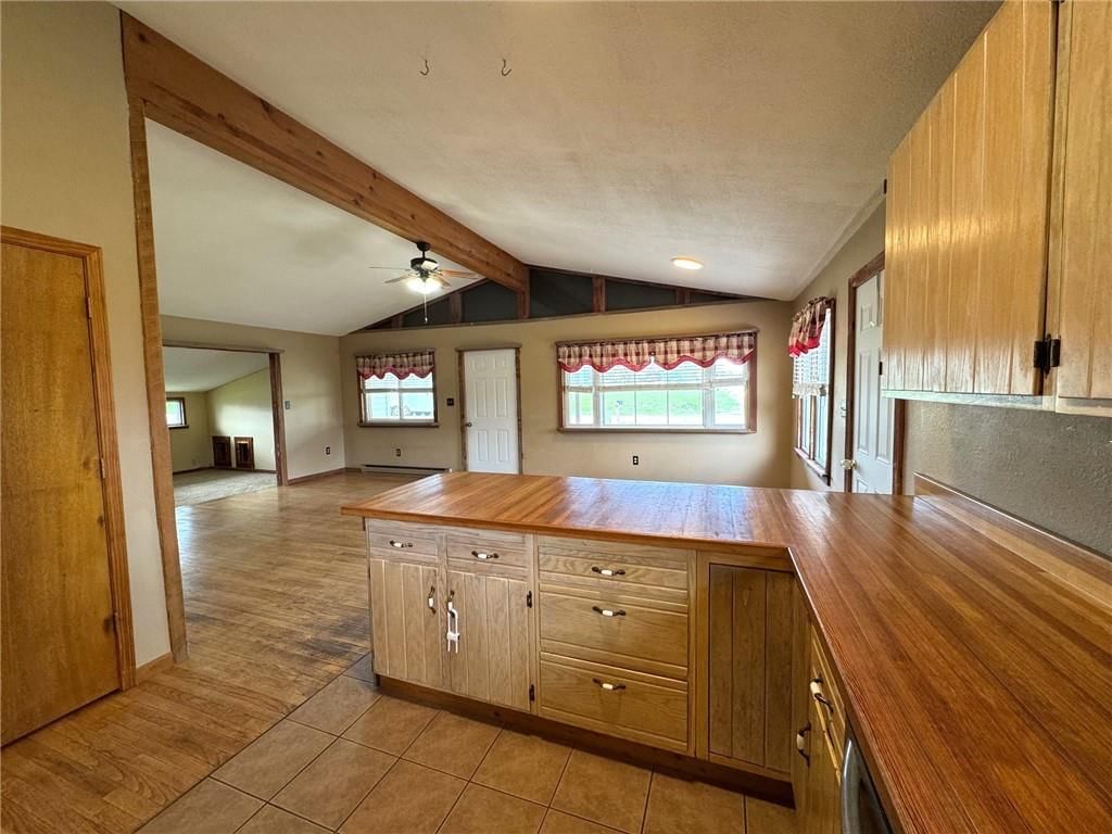 103 N Fuller Street — photo 7