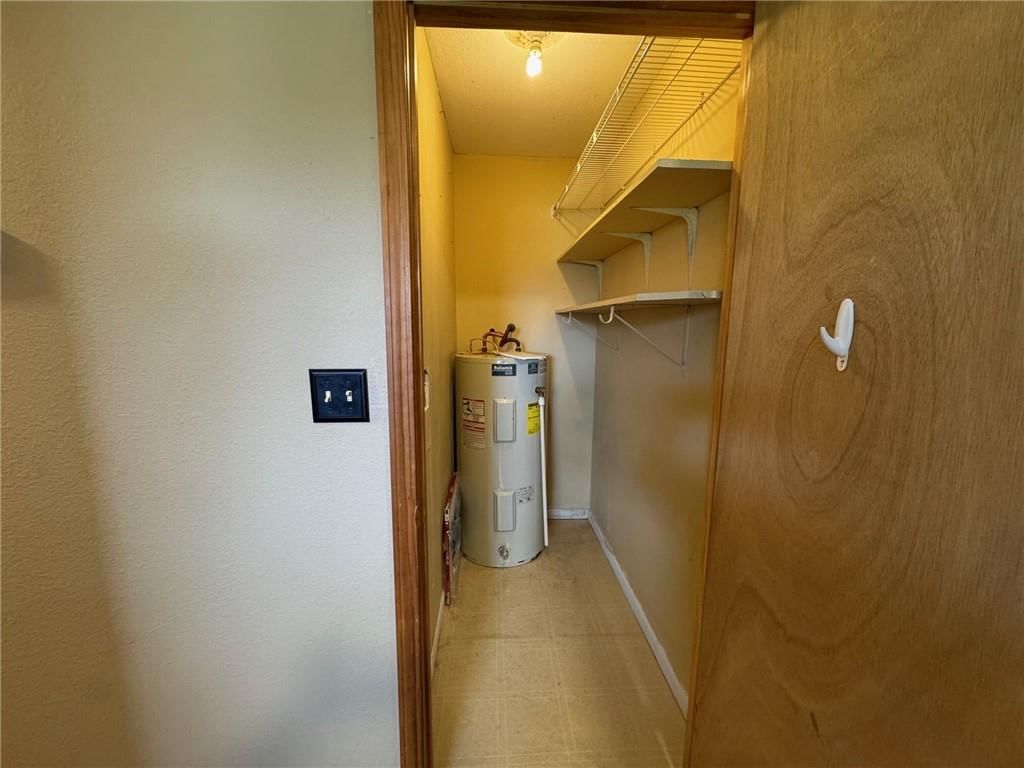 103 N Fuller Street — photo 16
