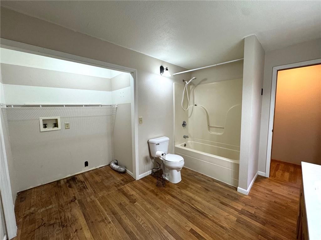 103 N Fuller Street — photo 18