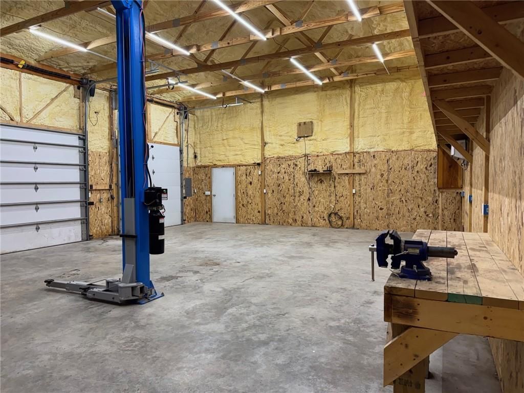 103 N Fuller Street — photo 31