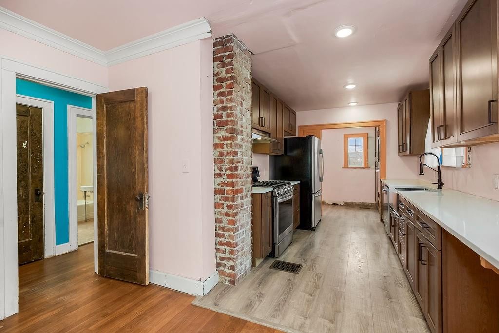 5306 Charlotte Street — photo 9
