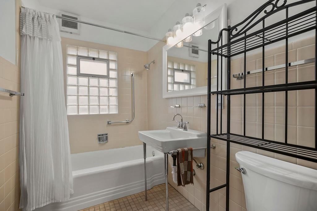 5306 Charlotte Street — photo 19