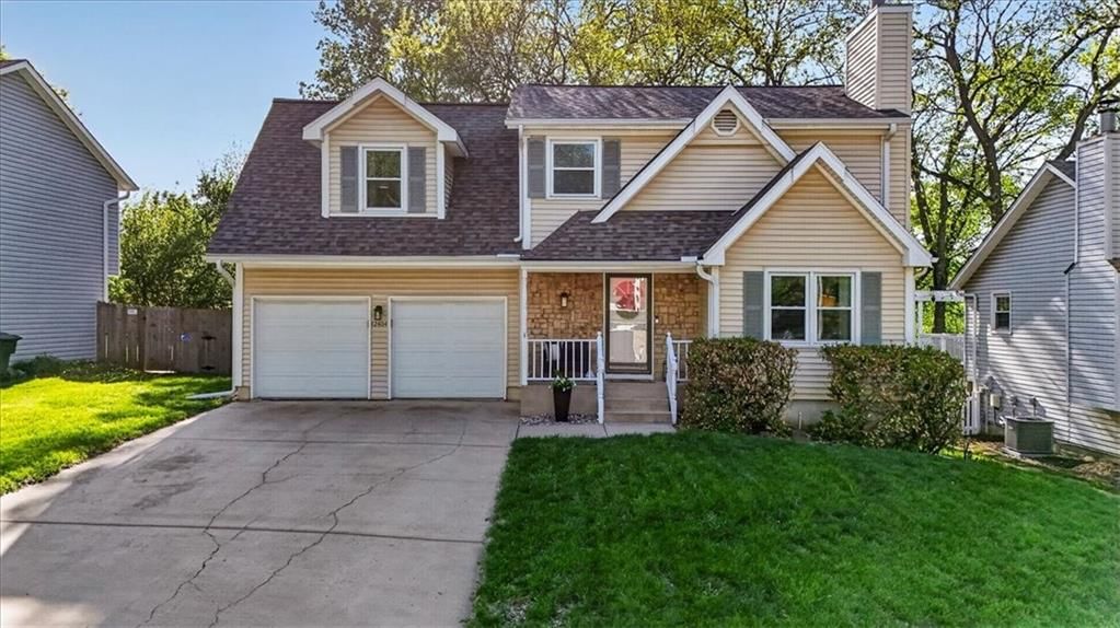 12404 S Seminole Drive, Olathe, KS