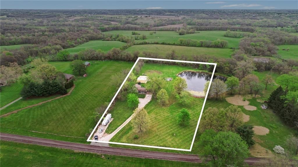 17813 Thompson Road, Holt, MO