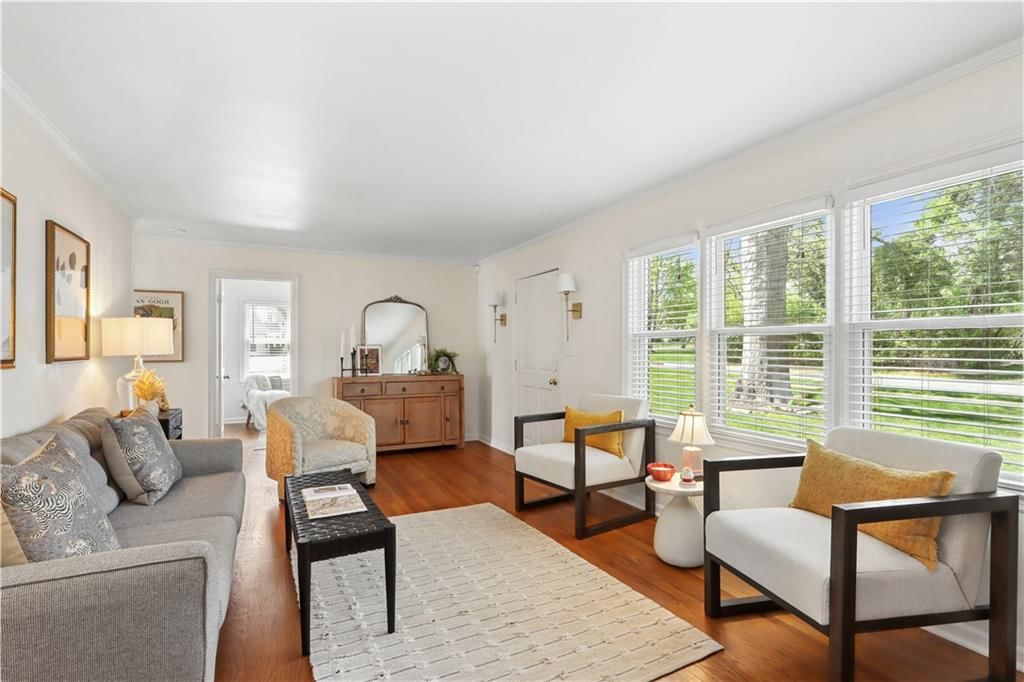 7933 COLONIAL Drive — photo 3