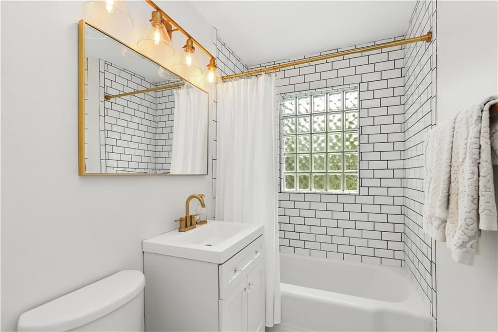 7933 COLONIAL Drive — photo 10