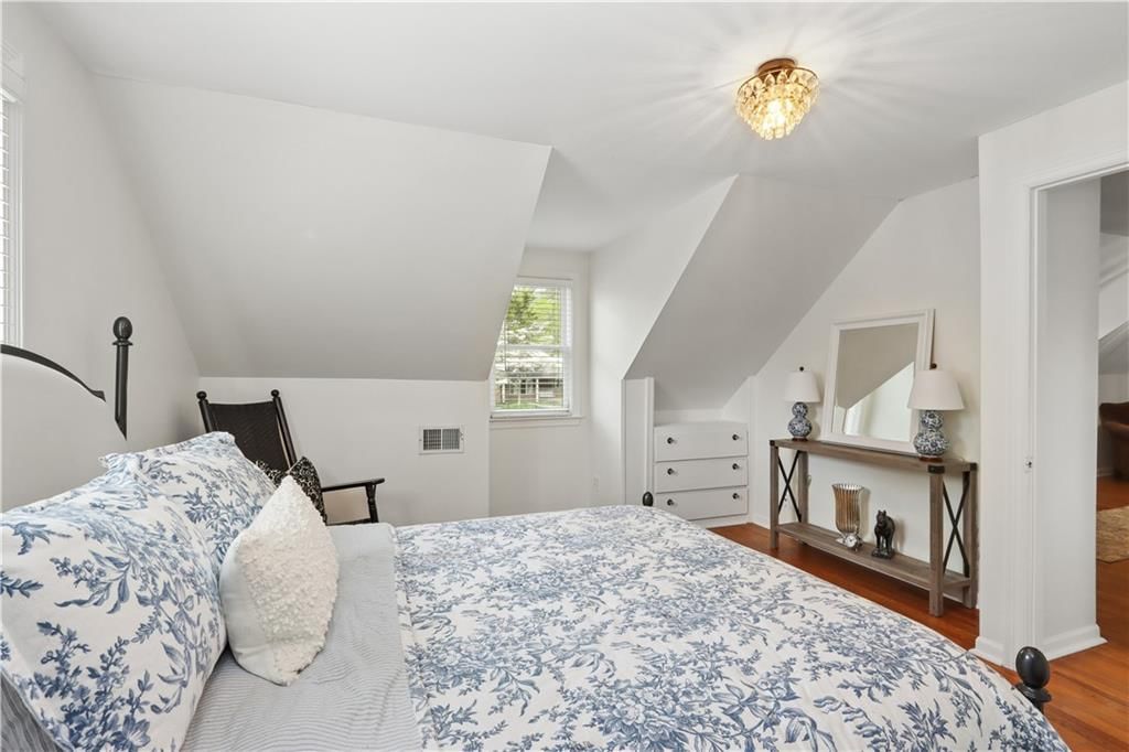 7933 COLONIAL Drive — photo 15
