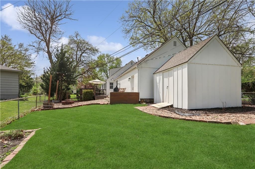 7933 COLONIAL Drive — photo 19
