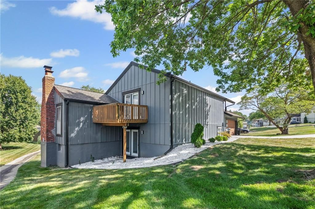 8307 N Chatham Avenue — photo 4