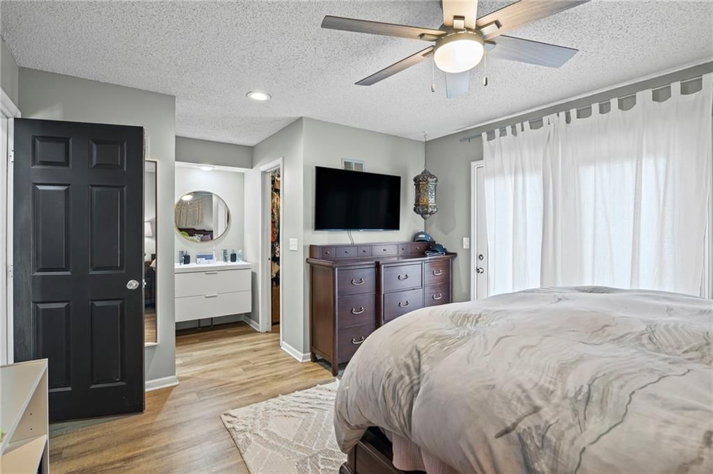 8307 N Chatham Avenue — photo 16
