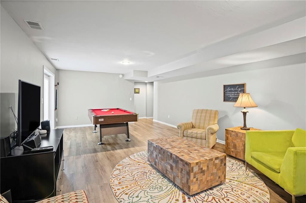 8307 N Chatham Avenue — photo 22