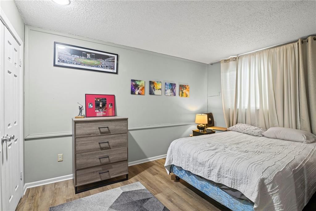 8307 N Chatham Avenue — photo 24