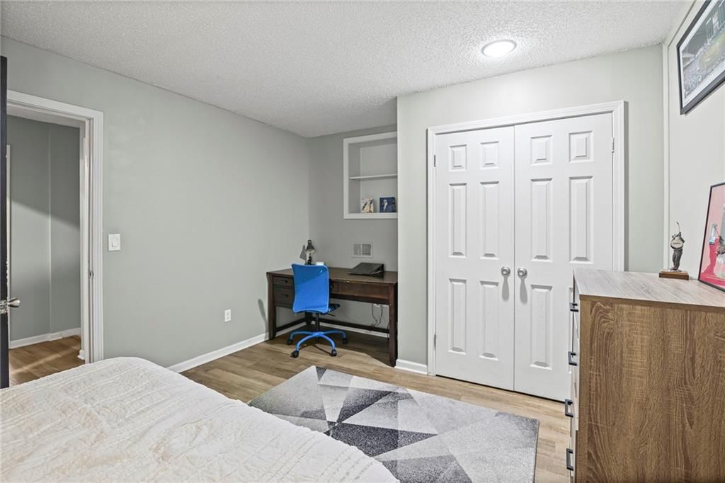 8307 N Chatham Avenue — photo 25