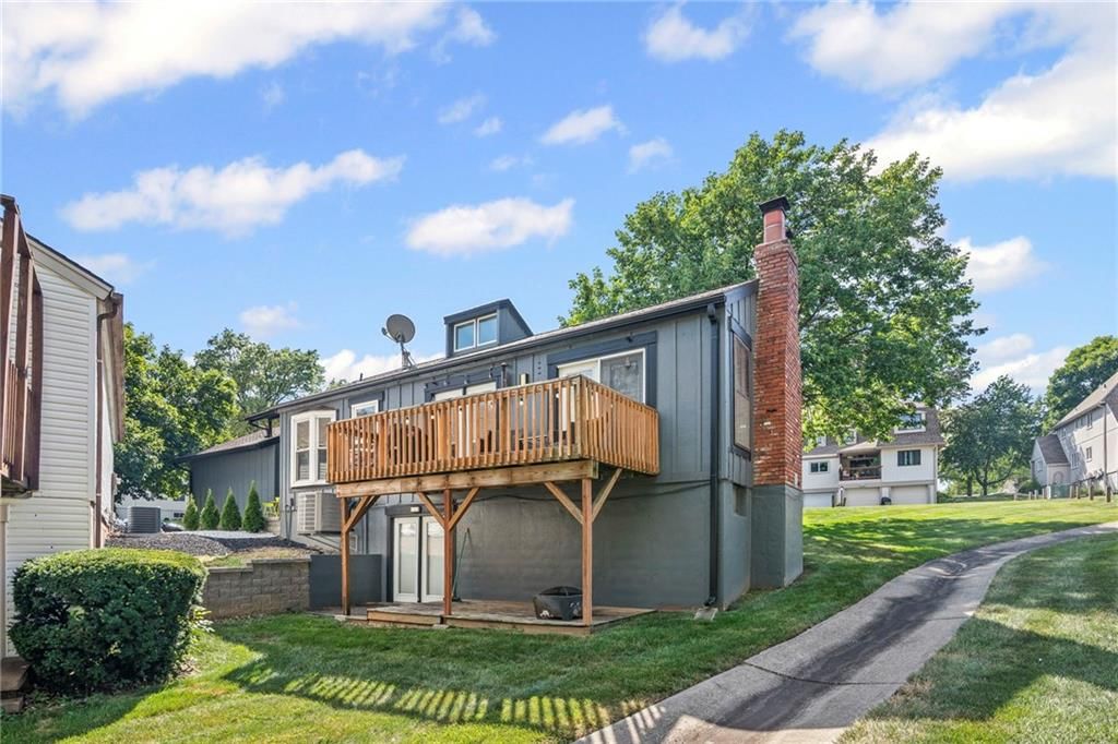 8307 N Chatham Avenue — photo 31