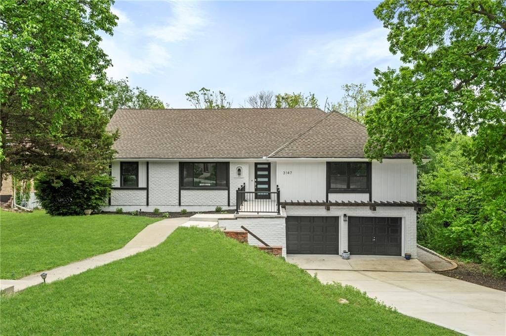 3147 Black Swan Drive — photo 2