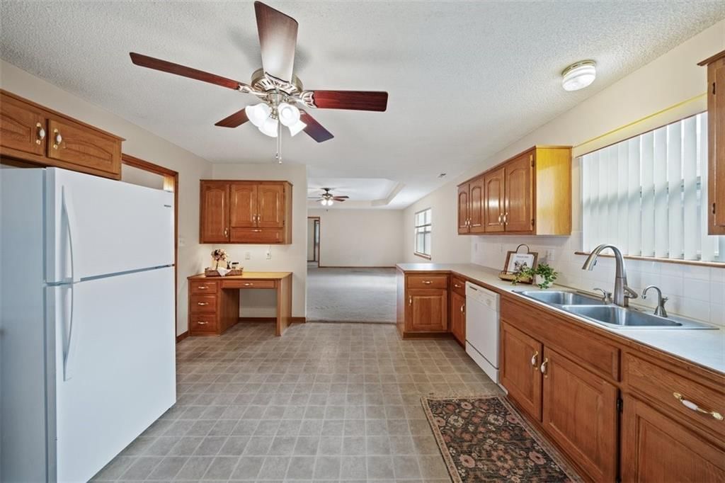 602 Sun Drive — photo 7