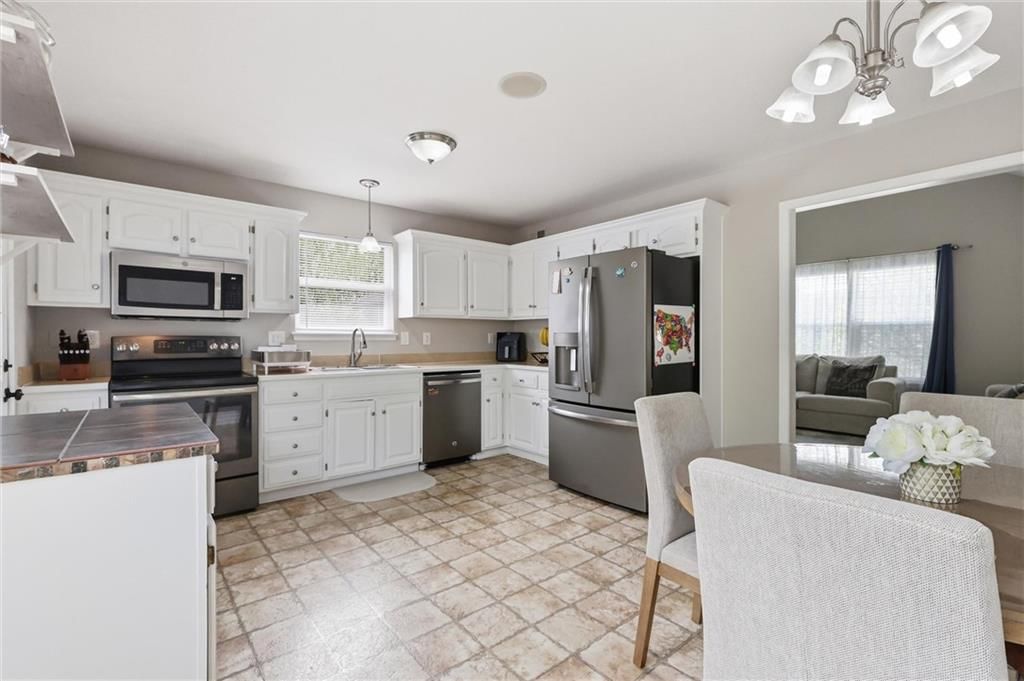 931 S Jones Court — photo 12